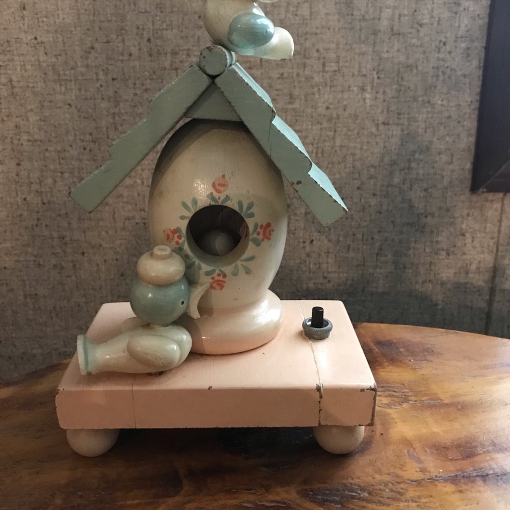 Vintage Birdhouse Night Light